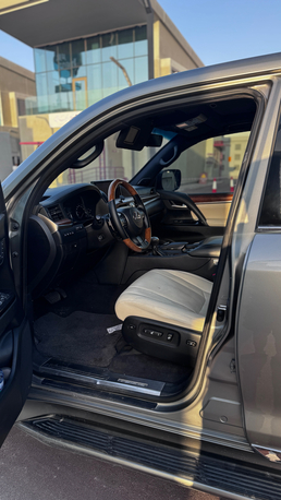Manama, Vehicles, Cars & Trucks , BHD 18000,  Lexus LX 570,  2016,  Automatic,  170000 KM,  LEXUS LX570S