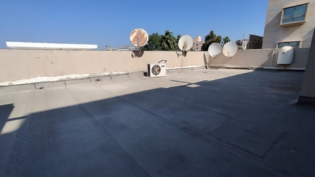 Mahooz, Apartments/Houses, BHD 150/year,  1 BR,  Mahooz:- Rooftop Semifurnished Studio Flat On Rent With Ewa..