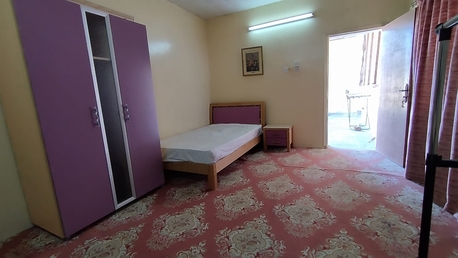 Mahooz, Apartments/Houses, BHD 150/year,  1 BR,  Mahooz:- Rooftop Semifurnished Studio Flat On Rent With Ewa..