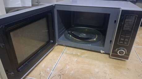 Al Rakah Al Shamaliyah, Free Items, Free - Oven - Need Repair / Baby Walker / Baby Bouncer