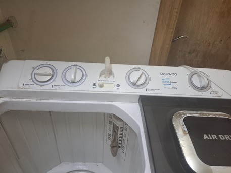 Al Rawdah, Household Items, SAR 160,  Queen Bed -Sofa Set 7 Seater -washing Machine -Buckets 13 Kg