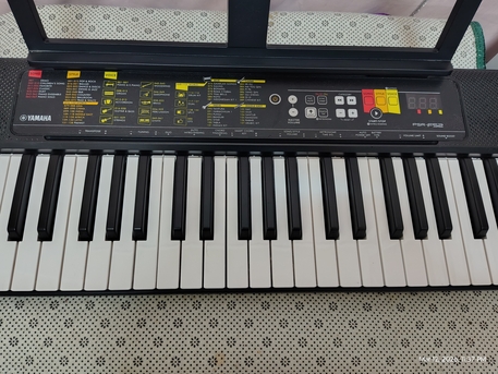 Al Aziziyah, Musical Instruments, SAR 350,  Yamaha Piano PSR-F52 (potable Keyboard With Original Adaptor))
