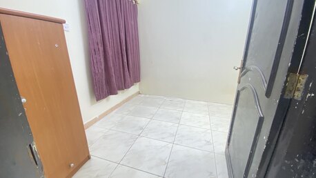 Gudaibiya, Apartments/Houses, BHD 220/month,  2 BR,  Gudaibiya:- Close Ajeeb Stores  2BR Semi-Furnished Flat On Rent.Bd 220/- With Unlimited