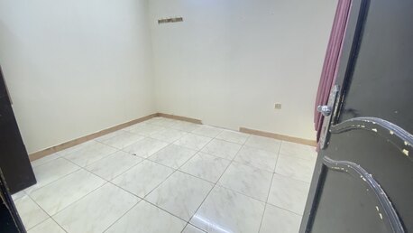 Gudaibiya, Apartments/Houses, BHD 220/month,  2 BR,  Gudaibiya:- Close Ajeeb Stores  2BR Semi-Furnished Flat On Rent.Bd 220/- With Unlimited