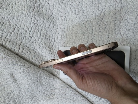 Akrabia, Mobile Phones, SAR 4450,  IPhone 16 Pro Max 512gb 100 Battery 3 Cycle Count Only