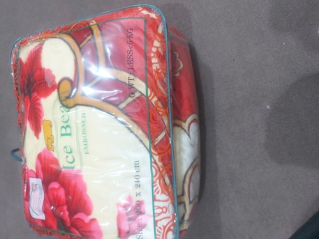 Riyadh, Household Items, SAR 1,  Fridge, Blanket, 7seater Sofa Chair ,cupboard