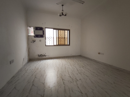 Busaiteen, Apartments/Houses, BHD 200/year,  2 BR,  Busaiteen:- Groundfloor Spacious 2Bhk Unfurnished Flat On Rent..