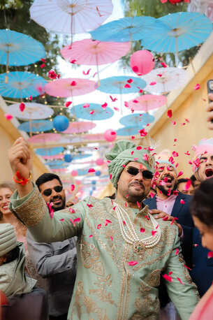 Mumbai, Clothing & Accessories, Looking For A Designer Sherwani For Groom?