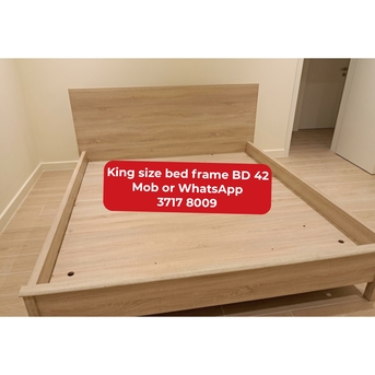 Manama, Furniture, BHD 42,  🌍🌏King Size Bed Frame In Good Condition For Sale With Delivery