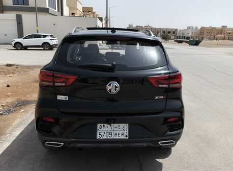 Riyadh, Vehicles, Cars & Trucks , SAR 35000,  Mg Zs Tropy,  2022,  Automatic,  116000 KM,  MG ZS Full Option ,   (Tropy)  ODO: 116,000 Km