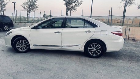 Riyadh, Vehicles, Cars & Trucks , SAR 33000,  Toyota Camry,  2017,  Automatic,  275000 KM,    For Urgent Sale