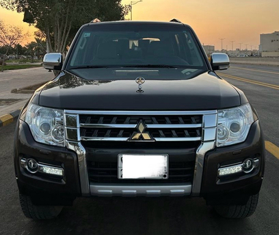 Riyadh, Vehicles, Cars & Trucks , SAR 92000,  Mitsubishi Pajero,  2022,  Automatic,  40091 KM,  Mitsubishi Pajaro   V6 Full Option 4 X 4 Without Accident 100 %
