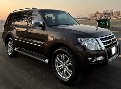 Riyadh, Vehicles, Cars & Trucks , SAR 92000,  Mitsubishi Pajero,  2022,  Automatic,  40091 KM,  Mitsubishi Pajaro   V6 Full Option 4 X 4 Without Accident 100 %