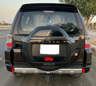 Riyadh, Vehicles, Cars & Trucks , SAR 92000,  Mitsubishi Pajero,  2022,  Automatic,  40091 KM,  Mitsubishi Pajaro   V6 Full Option 4 X 4 Without Accident 100 %
