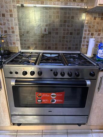 Riyadh, Appliances, SAR 800,  Cooking Range: Five Burner Gas Cooking Top And Gas Oven With Full Accessories