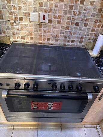 Riyadh, Appliances, SAR 800,  Cooking Range: Five Burner Gas Cooking Top And Gas Oven With Full Accessories