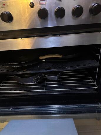 Riyadh, Appliances, SAR 800,  Cooking Range: Five Burner Gas Cooking Top And Gas Oven With Full Accessories