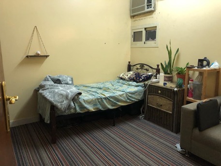 Al Wizarat, Apartments/Houses, SAR 17500/year,  1 BR,  Urgent!! 1BHK Medium Size Private Portion For Rent (Family Building) Near Shola Mall