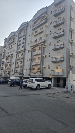 Jeddah, Bedspace Available, SAR 550/month,  Bed Space Available For Rent In Furnished Apartment.   Address :Near Pakistan Internationa