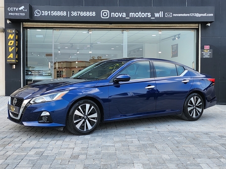Manama, Vehicles, Cars & Trucks , BHD 5700,  Nissan Altima SV,  2019,  Automatic,  98000 KM,   2.0 Turbo
