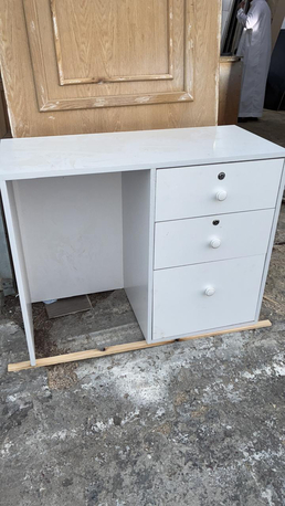 Khobar, Furniture, SAR 450,  / Pcs Office Table 5 Pcs Avilable (1 Pcs With Drawar , 4 Pcs Without Drawar) Brand New