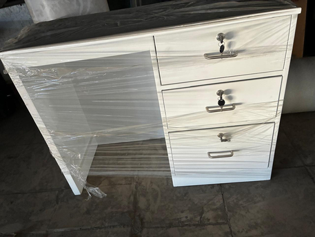 Khobar, Furniture, SAR 450,  / Pcs Office Table 5 Pcs Avilable (1 Pcs With Drawar , 4 Pcs Without Drawar) Brand New