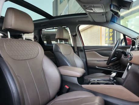 Manama, Vehicles, Cars & Trucks , BHD 7500,  Hyundai Santa Fe,  2019,  Automatic,  65000 KM,   3.5L