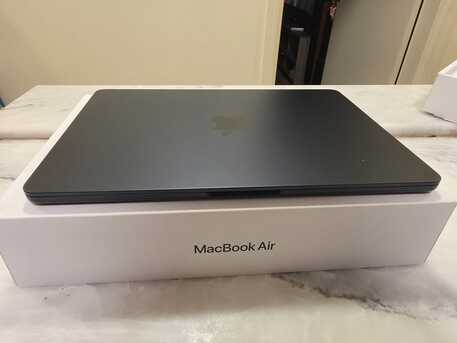 Al Sulaymaniyyah, Tablet Computers, SAR 3000,  Apple MacBook Air 13.6 Inch M2 (16GB/256GB) Midnight
