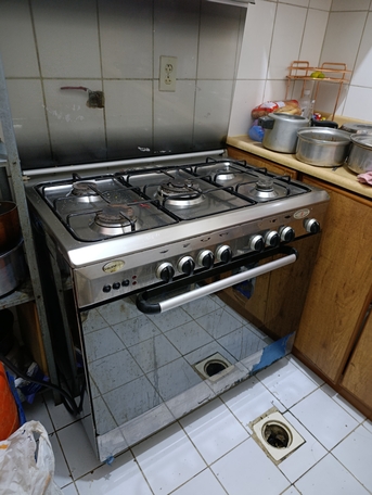 Al Badiyah, Appliances, SAR 600,  Gas Stove With 5 Burner For Sale