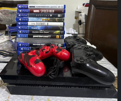 Al Adama, Toys & Games, SAR 750,  Ps4 With 12 CDs