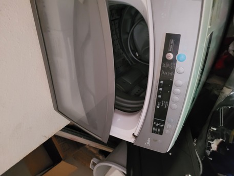 Jeddah, Appliances, SAR 650,  Midea Washing Machine 10kg For Sale In Excellent Condition