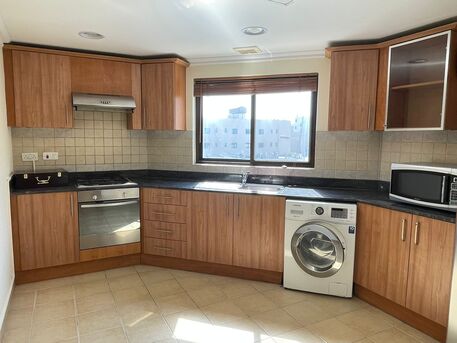 Saar, Apartments/Houses, BHD 430/month,  Furnished,  3 BR,  180 Sq. Meter,  3 Bhk Fully Furnished Flat Available In Saar Call Aleena