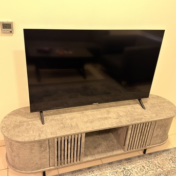 Dammam, Household Items, 50 Inches LED, Microwave For Sell In Good Price