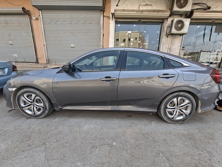 Riyadh, Vehicles, Cars & Trucks , SAR 35000,  Honda Civic,  2017,  Automatic,  194000 KM,    For Sale