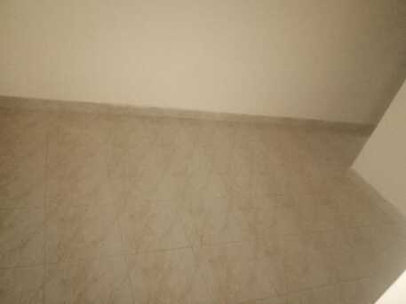 Salmaniya, Apartments/Houses, BHD 120/month,  1 BR,  90 Sq. Meter,  1 Bhk Unfurnished Flat Available In Salmaniya Call Aleena