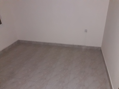Salmaniya, Apartments/Houses, BHD 120/month,  1 BR,  90 Sq. Meter,  1 Bhk Unfurnished Flat Available In Salmaniya Call Aleena
