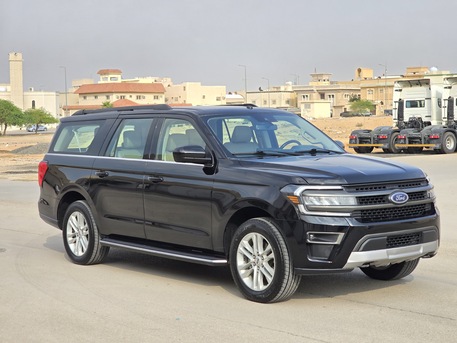 Riyadh, Vehicles, Cars & Trucks , SAR 130000,  Ford Expedition XLT,  2023,  Automatic,  150000 KM,    MAX 4x4 Fully Loaded