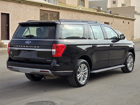 Riyadh, Vehicles, Cars & Trucks , SAR 130000,  Ford Expedition XLT,  2023,  Automatic,  150000 KM,    MAX 4x4 Fully Loaded