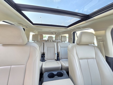 Riyadh, Vehicles, Cars & Trucks , SAR 130000,  Ford Expedition XLT,  2023,  Automatic,  150000 KM,    MAX 4x4 Fully Loaded