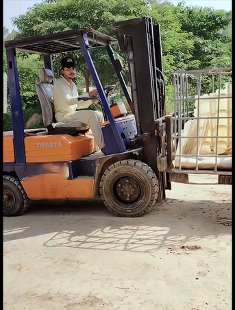 Riyadh, Job Seekers, Wearhouse Forklift Operator