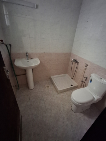 Hoora, Apartments/Houses, BHD 130/month,  2 BR,  2bhk 2bath 1hall Closed Kitchen Lift 130bd With Out Ac With Out Ewa