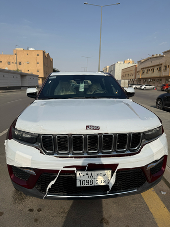 Riyadh, Vehicles, Cars & Trucks , SAR 161000,  Jeep Grand Cherokee,  2025,  Automatic,  111 KM,  Grand Cherokee