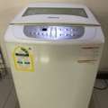 SAR 600,  Samsung Automatic Top Loading Washing Machine 7Kg Wobble