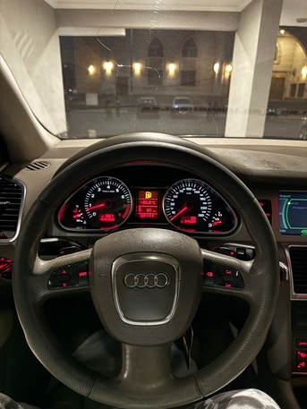 Jeddah, Vehicles, Cars & Trucks , SAR 24000,  Audi Q7,  2007,  Automatic,  345000 KM,   Full Option