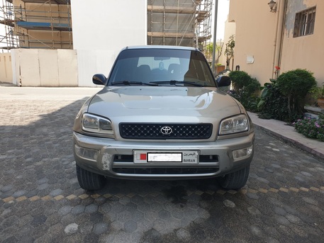 Juffair, Vehicles, Cars & Trucks , BHD 1,  Toyota RAV4,  1999,  Automatic,  310000 KM,  TOYOTA RAV-4 FULL OPTION, URGENT SALE 33397585