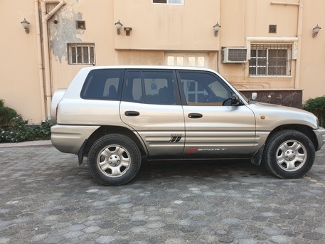 Juffair, Vehicles, Cars & Trucks , BHD 1,  Toyota RAV4,  1999,  Automatic,  310000 KM,  TOYOTA RAV-4 FULL OPTION, URGENT SALE 33397585
