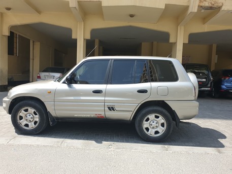 Juffair, Vehicles, Cars & Trucks , BHD 1,  Toyota RAV4,  1999,  Automatic,  310000 KM,  TOYOTA RAV-4 FULL OPTION, URGENT SALE 33397585