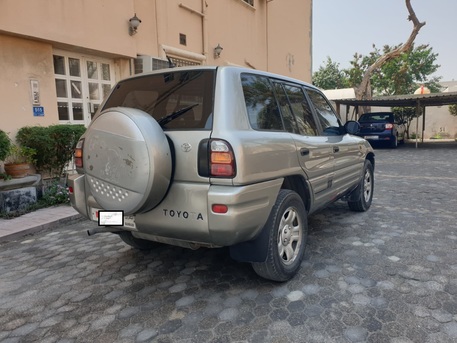 Juffair, Vehicles, Cars & Trucks , BHD 1,  Toyota RAV4,  1999,  Automatic,  310000 KM,  TOYOTA RAV-4 FULL OPTION, URGENT SALE 33397585