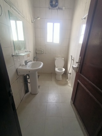 Salmaniya, Apartments/Houses, BHD 210/month,  2 BR,  Family Flat For Rent In Salmaniya 2 BHK With Electricity 35529070