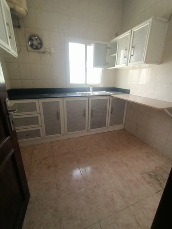 Salmaniya, Apartments/Houses, BHD 210/month,  2 BR,  Family Flat For Rent In Salmaniya 2 BHK With Electricity 35529070